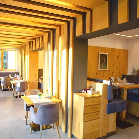 Garten - Sallerhof 4* Grödig