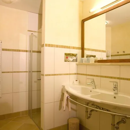 فندق Garten - Sallerhof 4*