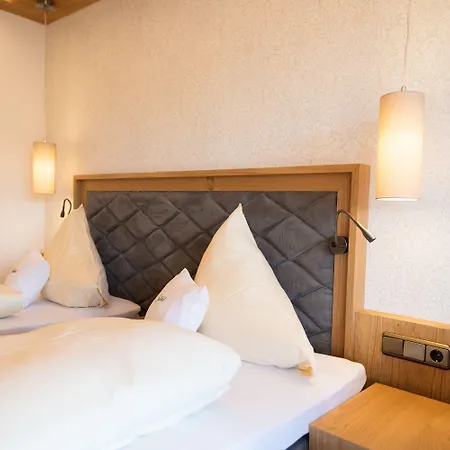 Garten - Sallerhof Hotel 4*