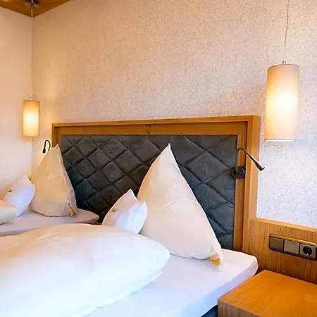 Garten - Sallerhof Hotel 4*