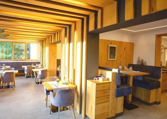 Garten - Sallerhof 4* Grödig