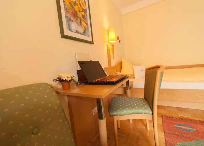 호텔 Garten - Sallerhof 그로딕